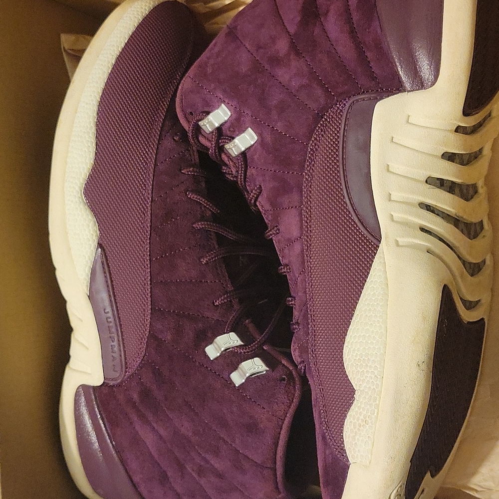 Jordan 12 "Bordeaux"